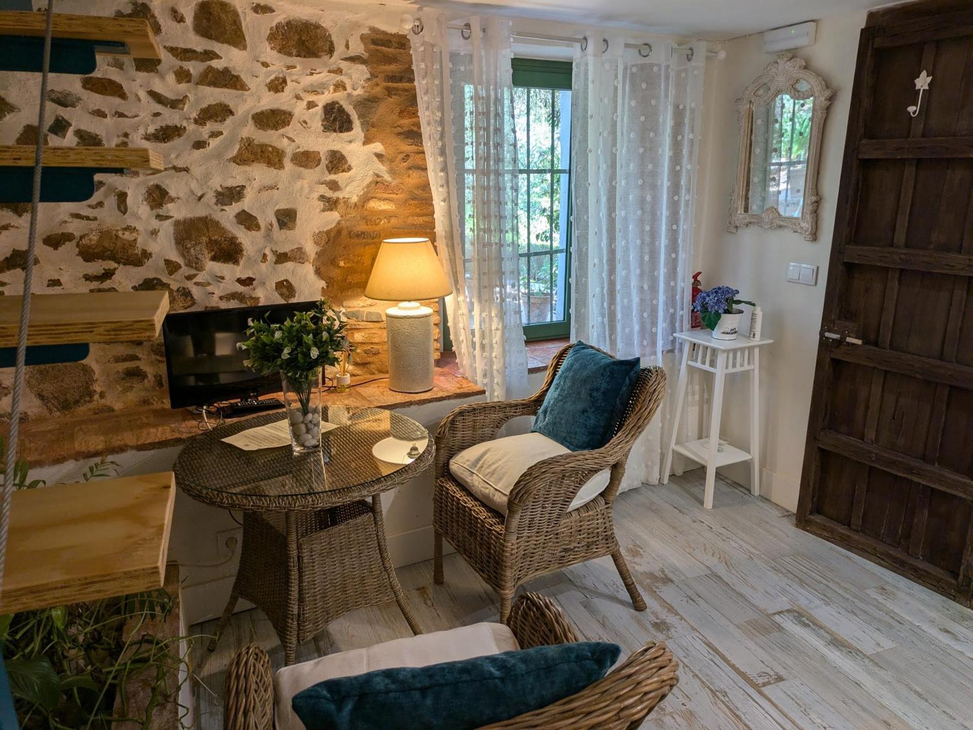 Finca La Favorita- Suites (Adults Only) Constantina Exterior photo